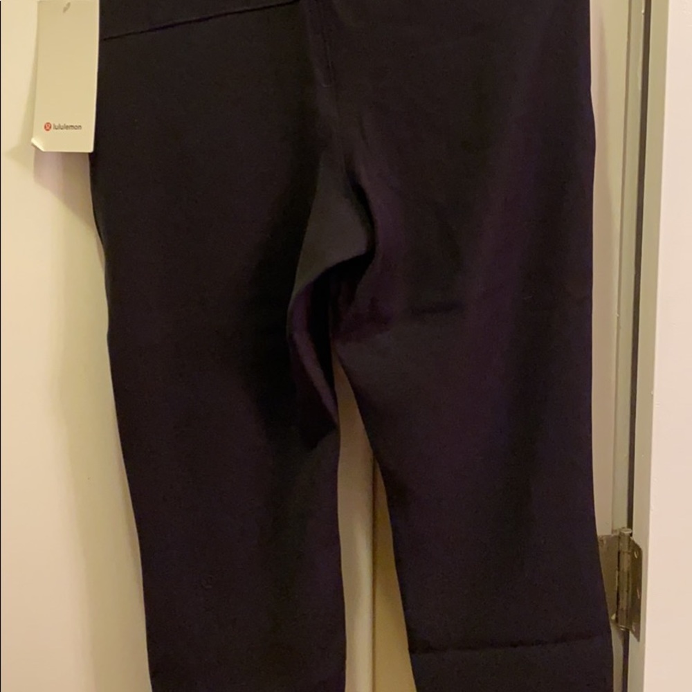 Women’s Lululemon Crop Pants